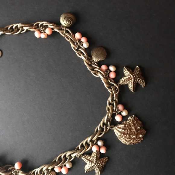 Talbots Seashell Necklace - Picture 2 of 3